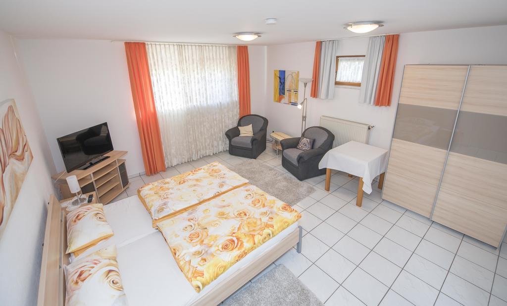 Haus Elfriede Hotel Konz Bagian luar foto